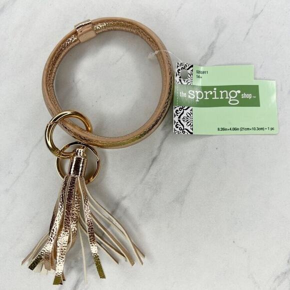 The Spring Shop Metallic Gold Faux Leather Bangle Bracelet Keychain Keyring - Picture 1 of 9